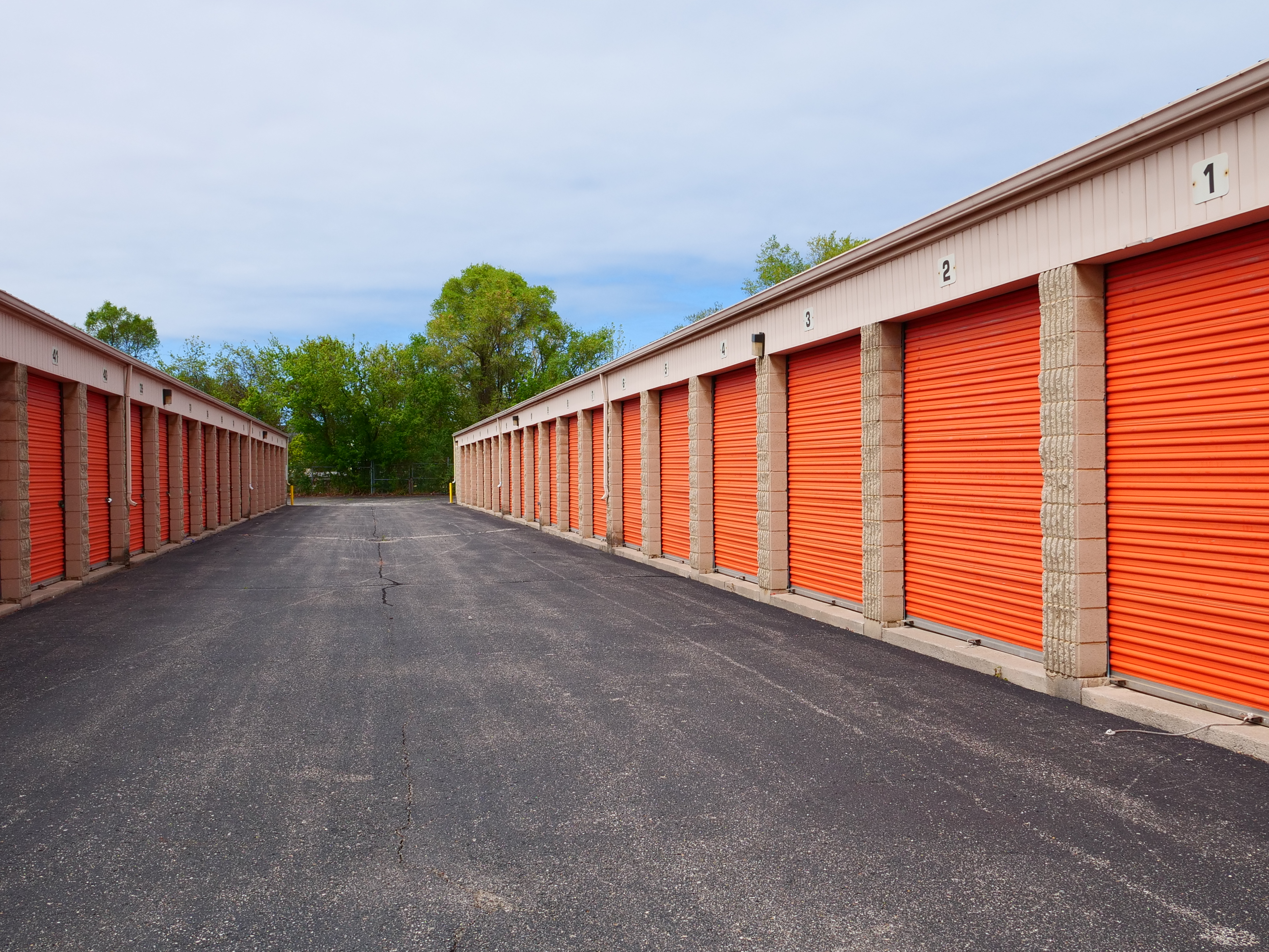 drive up ground floor accessible affordable storage fort gratiot michigan 48059