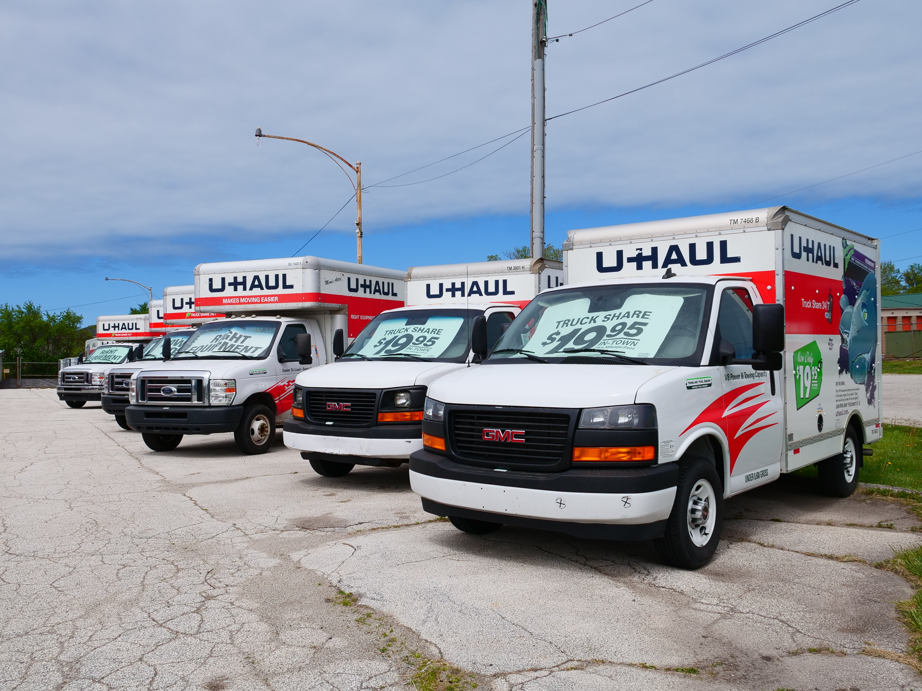 truck rental trailer u-haul fort gratiot michigan 48059 moving one way